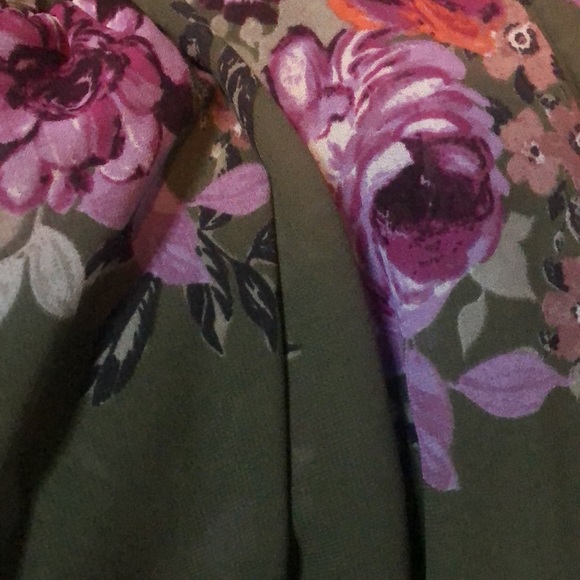 Floral halter dress with tiered skirt keyhole neck - Picture 3 of 6